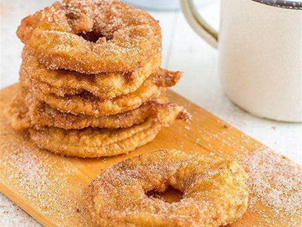 Appelbeignet in Bierbeslag